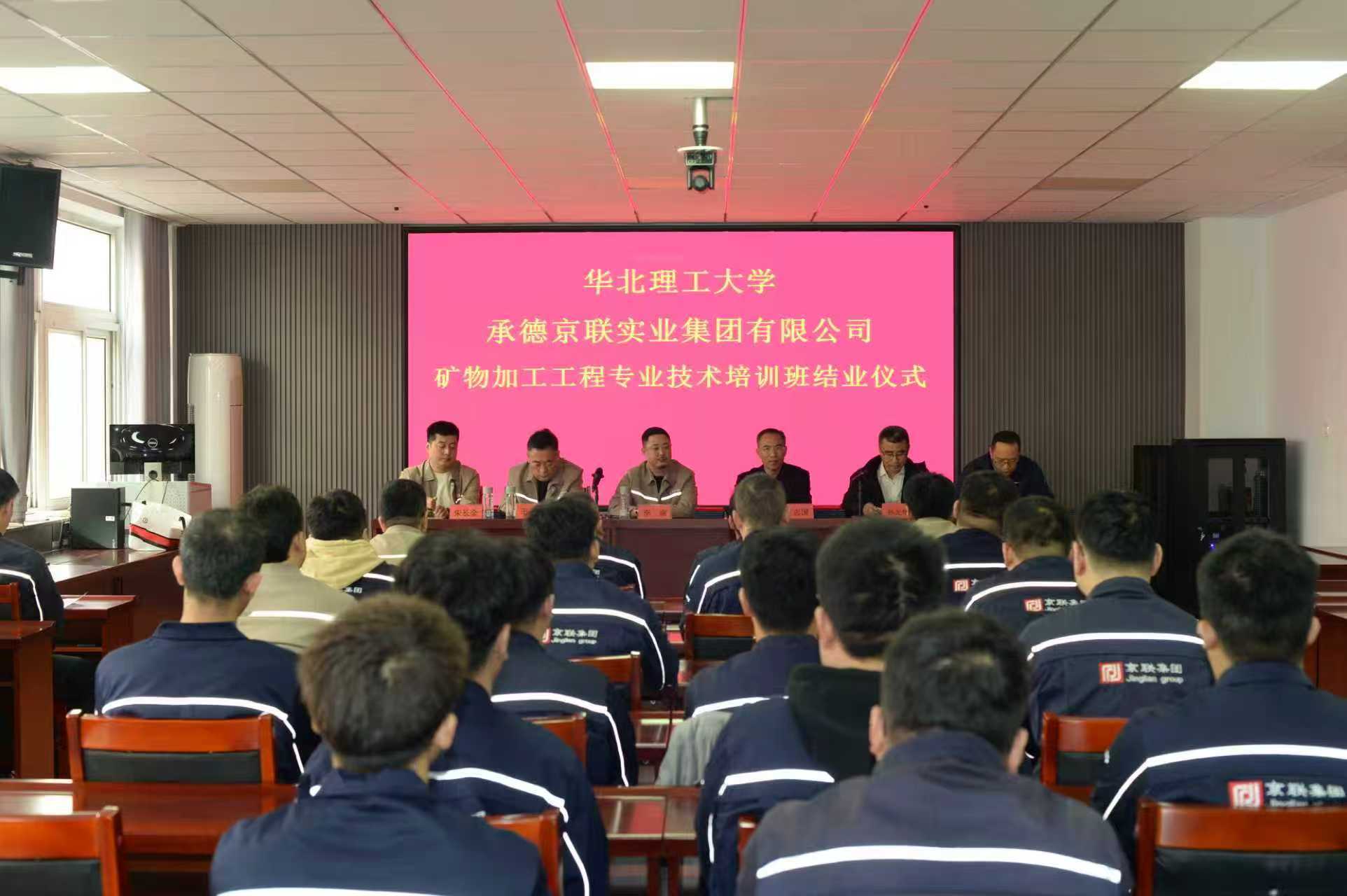 1763691115577096158.jpg 838f84edf39ac9668504af83462ed3c6.jpg